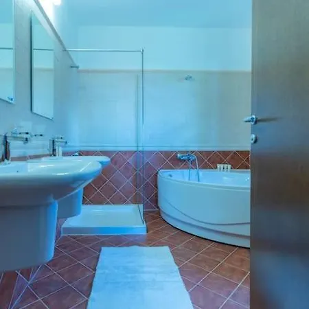 ヴィラ Luxury 2 Bedroom In Sozopolis ソゾポル
